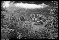 13) la chiesina del cimitero del paese