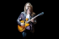 Mr. Robben Ford