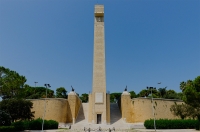 Brindisi - Monumento ai Marinai d'Italia - 2