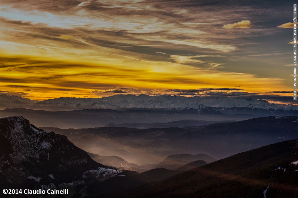 Tramonto con raggio di luce