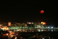 veduta notturna di forio d'ischia