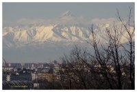 Il Monviso avvolto dalle nuvole sopra Torino